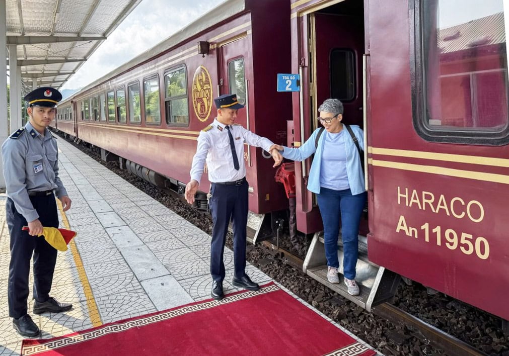 This new luxury train is the best way to see Vietnam gallery image 1