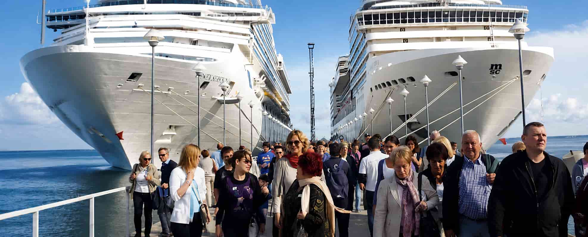 Private shore excursions in Vietnam for cruise passengers