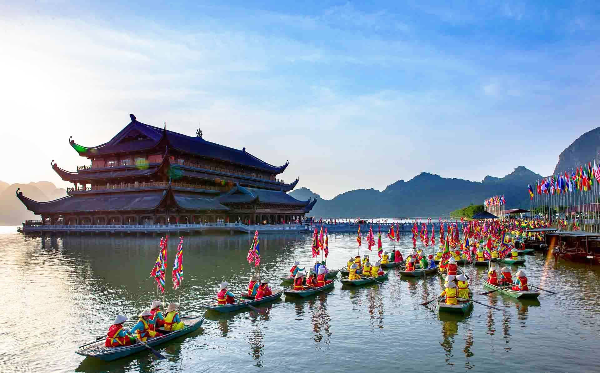 Day Trips & Short Breaks
