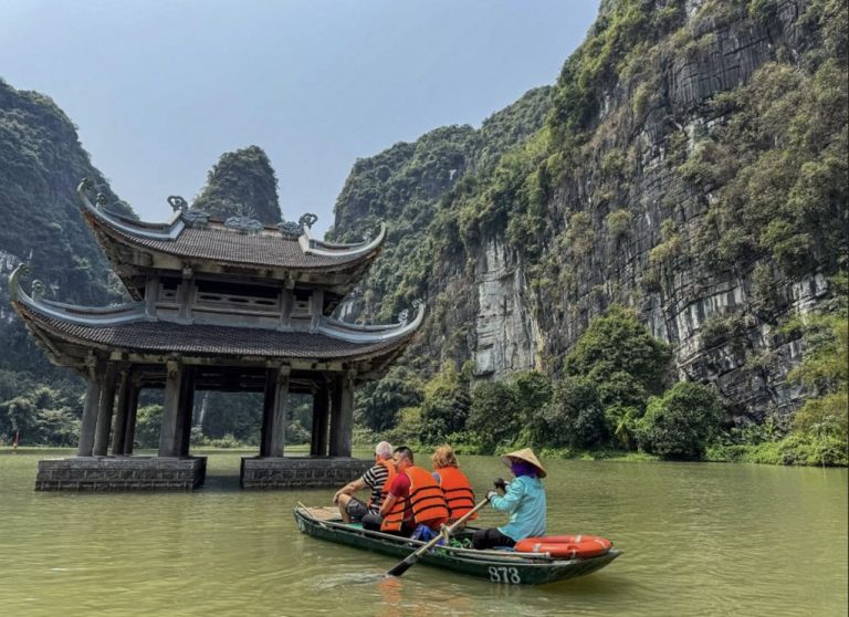 Vietnam photo 2
