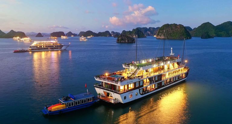 Dawn on the Ha Long Bay