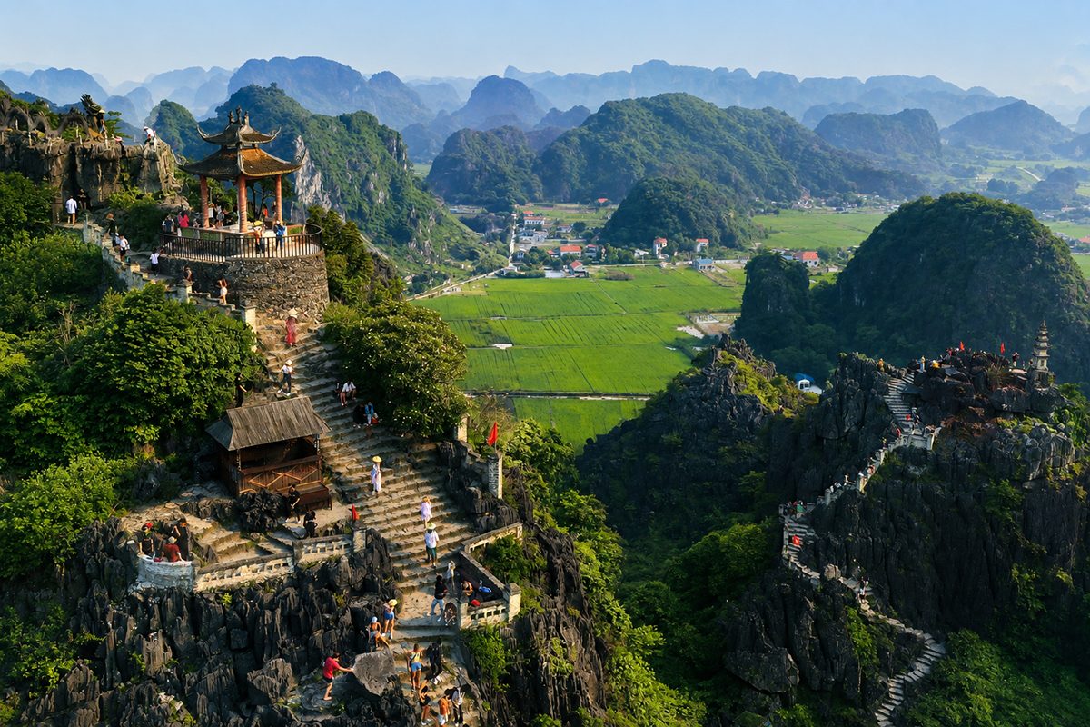 Excursion to Tam Coc &amp; Mua Cave gallery image 5
